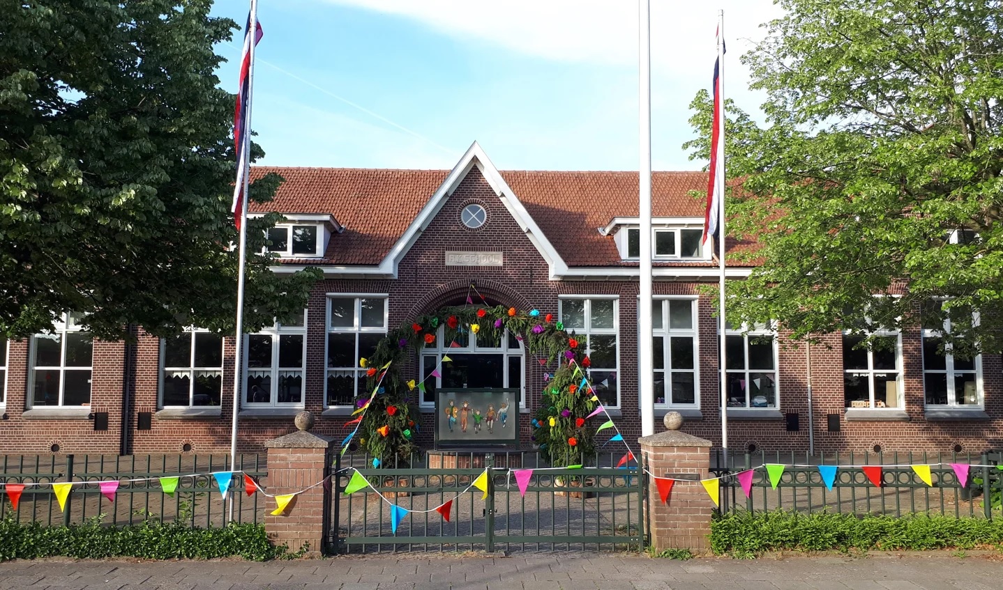 Canisiusschool Harreveld viert eeuwfeest